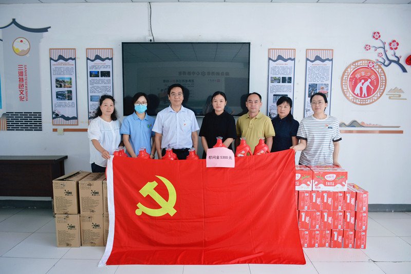 6b0f9710633b2a3cacef67245ce301e3_副本.jpg